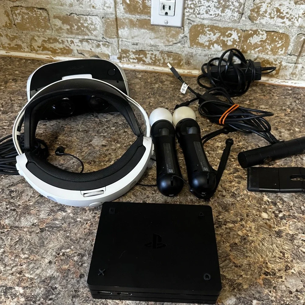 Sony PlayStation VR CUH-ZVR2 Bundle PS4 PS5 Black White Good Condition